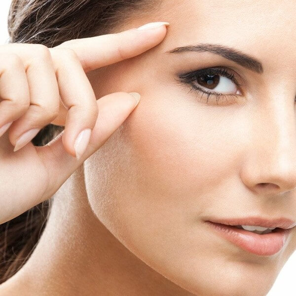 Tips for taking care of the delicate eye area