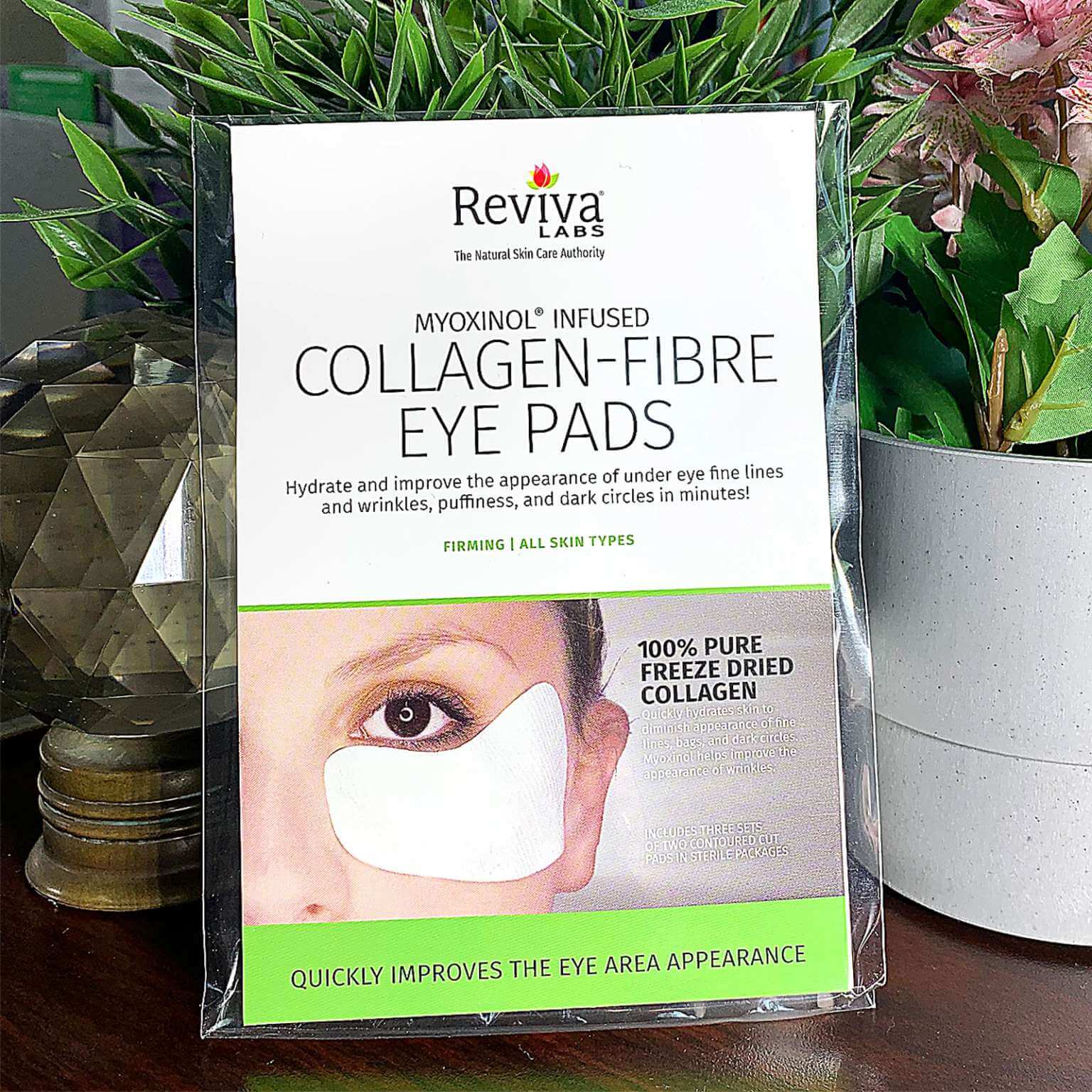 collagen fibre eye pads with myoxinol