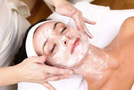 cream application in spa