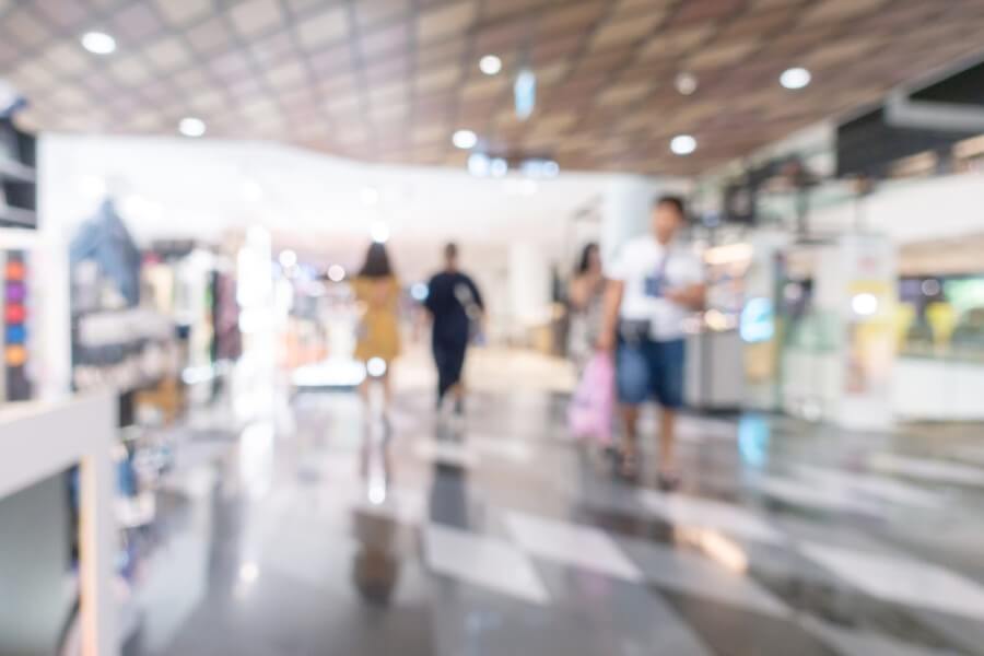 abstract defocused with bokeh image of shopping mall.