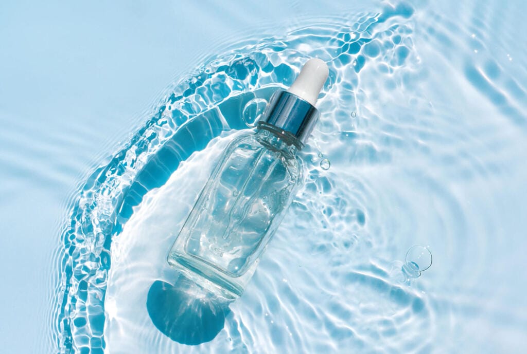 moisturizing serum with hyaluronic acid in bottle 2023 11 27 04 49 34 utc