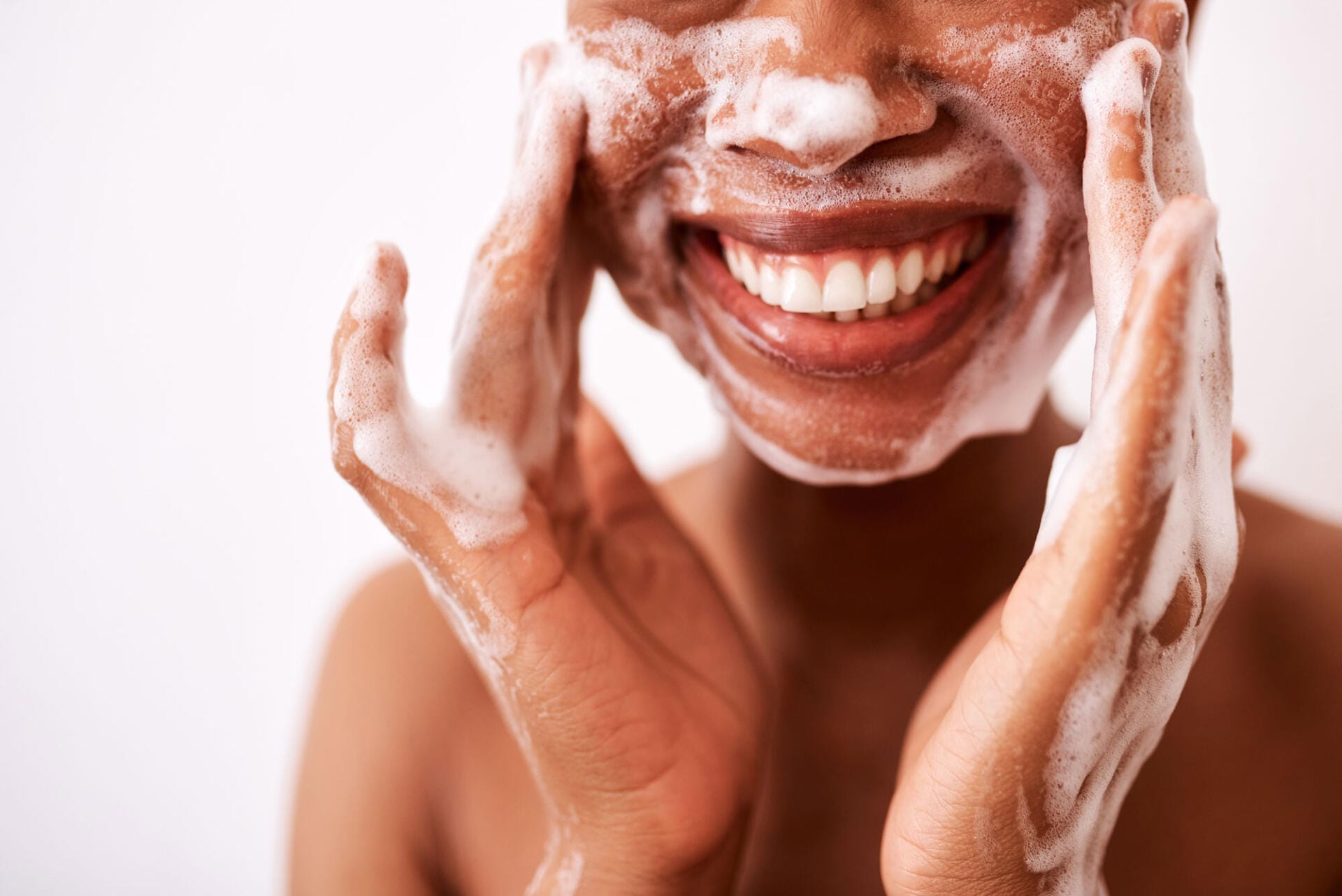 studio shot of an unrecognizable woman washing her 2023 11 27 05 09 39 utc(1)